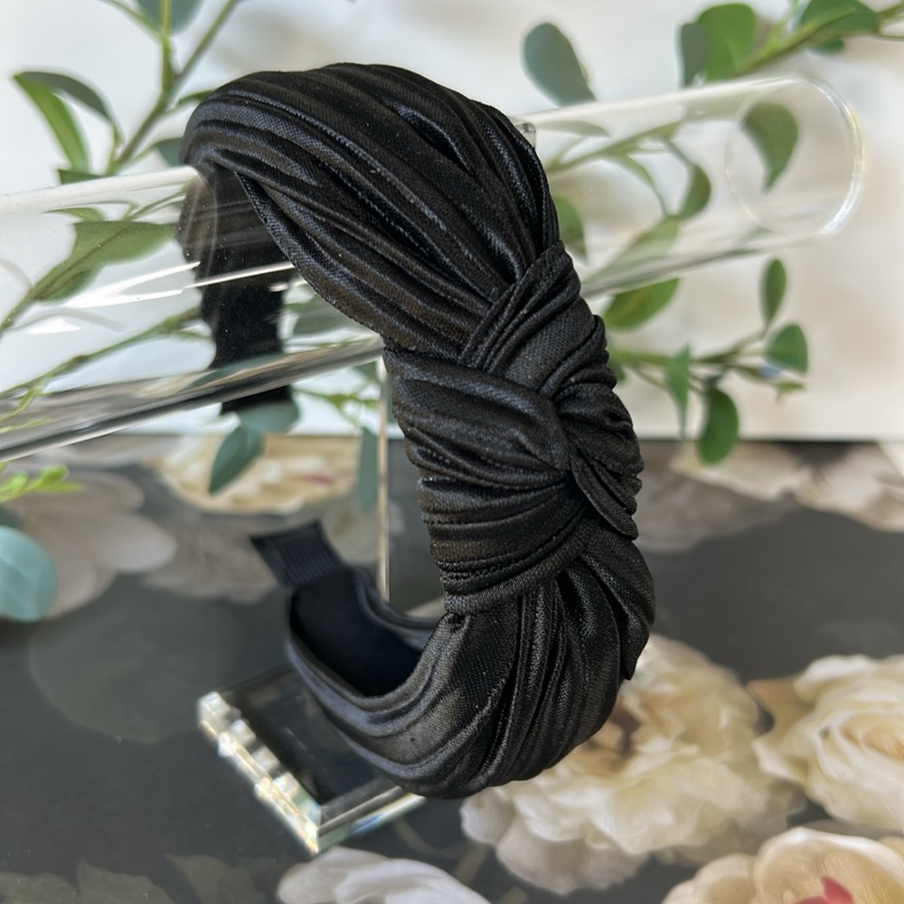 Chic Silky Pleated Black Top Knot Headband NWOT
